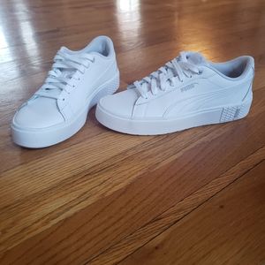 Puma Carina size 8 leather sneakers